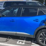 electric peugeot on charge